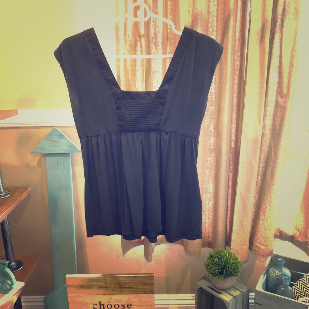 Cute Black Flowy Top
